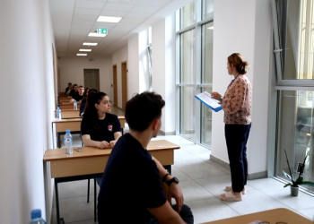 Të rikthehet testimi në gjimnaze –