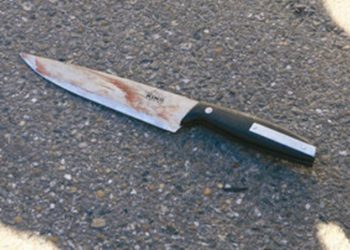 Lajm i Fundit/ Plagosje me thikë në Sarandë, shpallet në kërkim autori –