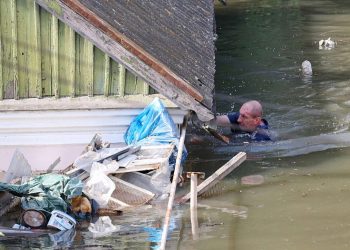 Kriza humanitare në Ukrainë u përkeqësua pas prishjes së digës –