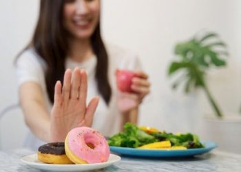 Ja çfarë ndodhë me trupin tuaj nëse hiqni dorë nga sheqeri –