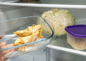 3 gabimet që bëni kur ruani ushqimet në frigorifer –