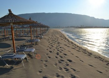 Ishte duke notuar në det, humb jetën i moshuari në Velipojë –