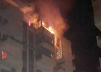 Zjarr te një pallat pranë SPAK-ut –