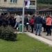 Arrestohen tre serbë në Zveçan, ndalnin automjetet në rrugë –