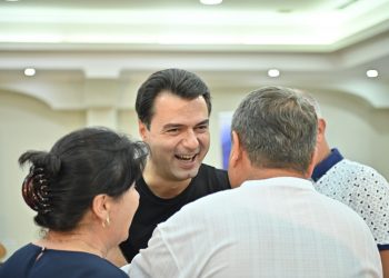 Do realizoj ndryshimet Kushtetuese dhe do pastroj politikën –