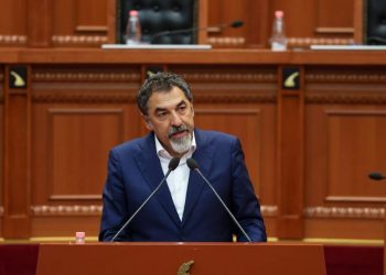 Rama e shkarkoi si të paaftë, Çuçi reagon pas vendimit të fundit të kreut të qeverisë –