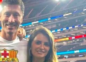 Lewandowski përqafon Penelope Cruz! Si reagoi gruaja e tij? –