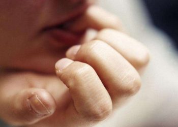 Shkakton dëm permanent, ja pse duhet të hiqni dorë nga ky ves –