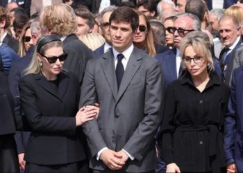 “Nuk e them as sot, as kurrë”/ Noteri i Berlusconit nuk jep detaje për testamentin e “Il Cavaliere” –