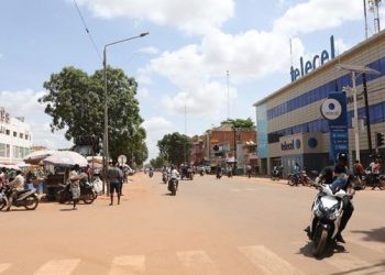 Mbi 4 milionë njerëz kanë nevojë për ndihmë në Burkina Faso –