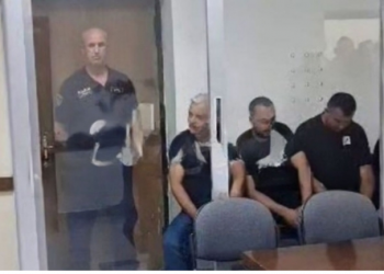 Me kokën ulur, dalin para gjykatës 4 të arrestuarit për sulmin brutal të dy kushërinjve Maja në Krujë –