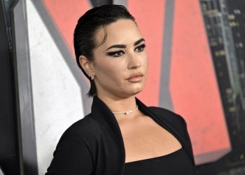 Lovato rrëfen problemet fizike permanente për shkak të drogës –