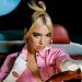 Dua Lipa arrin marrëveshjen ‘7 shifrore’ me kompaninë automobilistike –