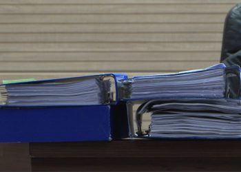 Aktakuzë në mungesë ndaj një personi për krime ndaj popullsisë civile –