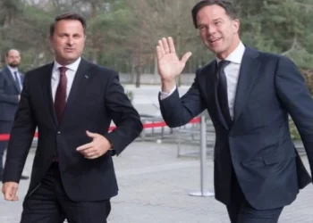 Kryeministrat e Holandës e Luksemburgut vizitojnë Kosovën, Kurti do i presë në aeroport –