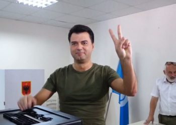 Rinisimin ringritjen e PD, demokratët po votojnë masivisht –