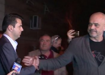 Kunatizimi i opozitës na doli… –