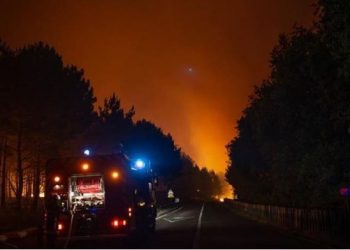 Shteti i BE-së shpall “alarmin e kuq” prej zjarreve –