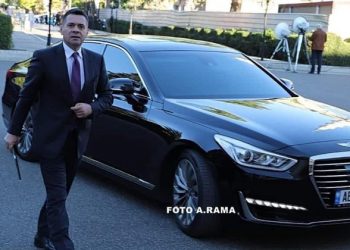 Prej të premtes është larguar nga Shqipëria, ku ndodhet Arben Ahmetaj –