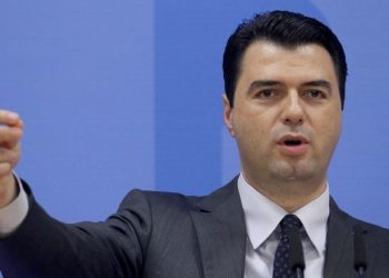 Basha nis “punën” si kryetari i ri i PD, mbledh kolegjin e Kryetarëve –