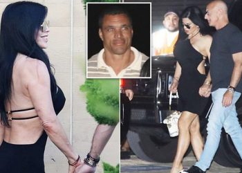 Bezos darkon me të fejuarën e tij Lauren Sanchez dhe ish-burrin e saj –