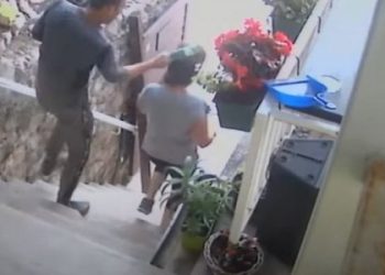 Rreh gruan me kabllo, tenton t’i djegë edhe organin gjenital –