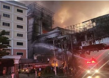 Zjarri shkrumbon diskotekën, vdesin 6 të rinj –