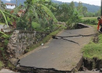 Tërmeti 6.4 ballë godet Indonezinë, 1 viktimë dhe 10 të plagosur –