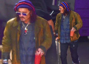 Me këmbën e thyer dhe me patericë/ Çfarë i ka ndodhur aktorit të njohur? –