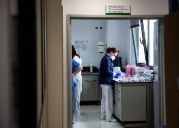 Trupa mjekësore e vjetruar dhe në prag pensioni, rrezikohet zëvendësimi nga emigrimi i të rinjve –