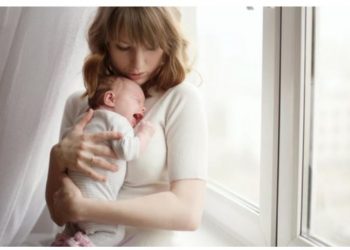 Jeni bërë nënë në moshë të re? Ja disa këshilla që ju duhen –