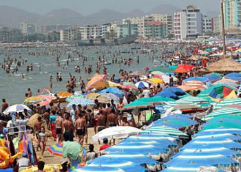 Sektori i turizmit më shumë pushues por më pak punonjës! Shërbimi hotelier në krizë për staf! –