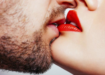 Këto janë shenjat e zodiakut që… nuk dinë si të puthin –