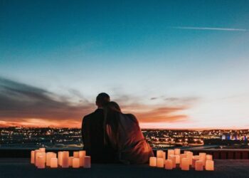 Bie numri familjeve/ Qeveria do të financojë takimet romantike –