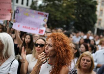 Bullgaria e ndryshon ligjin për mbrojtje nga dhuna në familje, pas protestave masive –