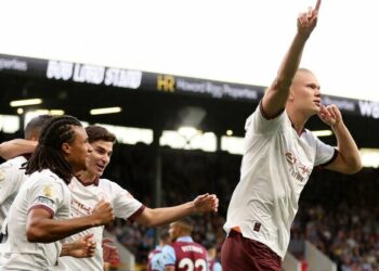 City i tremb të gjithë që në start, shpartallon 3-0 Burnleyn –