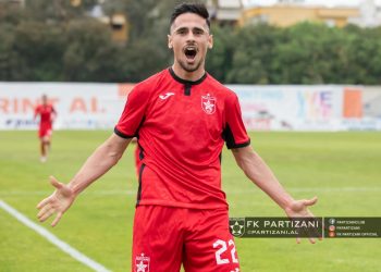 I lumtur që jam në histori. Mes Mba e Skuka them se… –