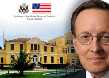 Pritej në shtator, por ardhja e Ambasadorit të ri amerikan do vonojë –