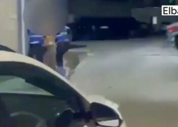 Tentoi t’i vidhte varësen 28 vjeçares me dhunë, arrestohet i riu –