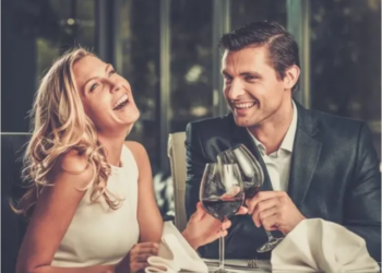 Ja shenjat zodiakale që nuk janë “mjeshtra” të flirtimit –