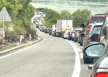 Trafik makinash prej 3 kilometra në Hat të Hotit –