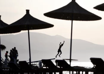 Shqipëria e lirë? Gazeta italiane nxjerr zbuluar “farsën” e Ramës –