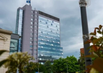 Qeveria kosovare reagon pas vizitës së Kurtit në RMV –