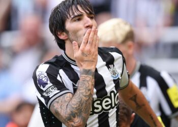 Asnjë frikë, Tonali shënon që në debutim –