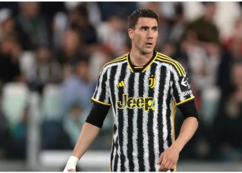 “Juventus duhet ta mbajë Vlahoviçin” –