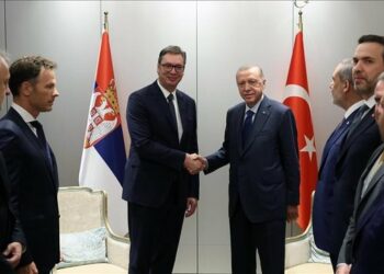 “Serbia vend kyç për paqen”/ Erdogan merr me të mira Vuçiçin –