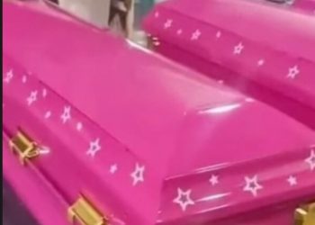 Barbie on top, shërbimet funerale ofrojnë arkivolë rozë –