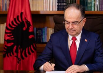 Mos dekreton ligjin që na njollos të gjithëve –