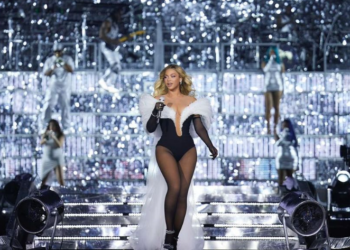 Beyonce shkëlqen me veshjet e stilistit shqiptar, Valdrin Sahiti –