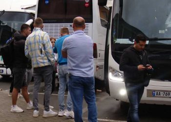 Viti 2022, rekord largimesh të shqiptarëve drejt BE. Shifrat –